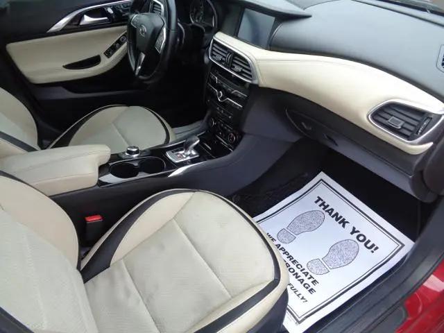 2019 INFINITI QX30 LUXE