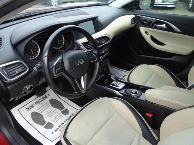 2019 INFINITI QX30 LUXE