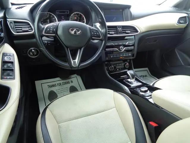2019 INFINITI QX30 LUXE