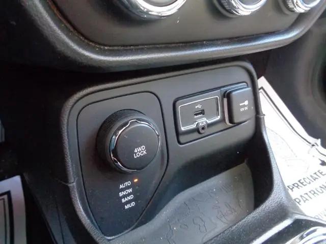 2017 Jeep Renegade Altitude 4x4