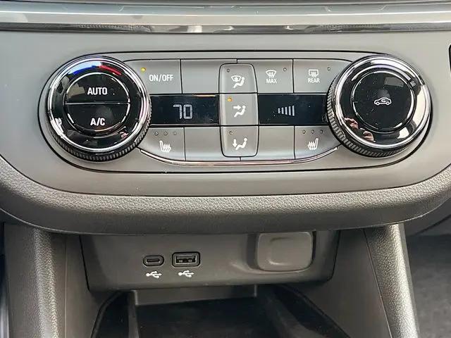 2026 Buick NV Preferred FWD