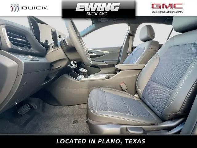 2026 Buick NV Preferred FWD