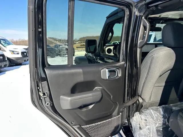 2026 Jeep Wrangler 4-Door Willys 4x4