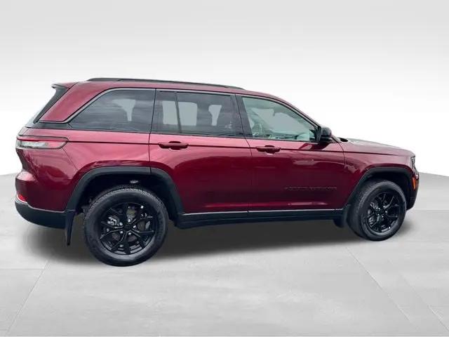 2026 Jeep Grand Cherokee Altitude 4x4
