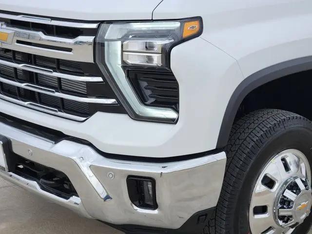 2026 Chevrolet Silverado 3500HD Crew Cab, Long Bed, LTZ Dual Rear Wheel, RWD