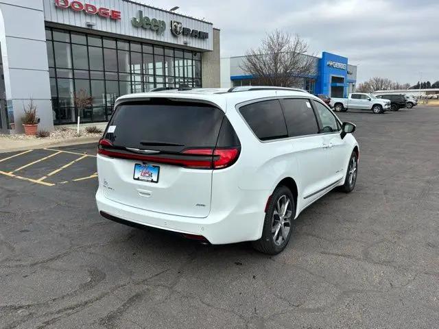 2026 Chrysler Pacifica Pinnacle AWD