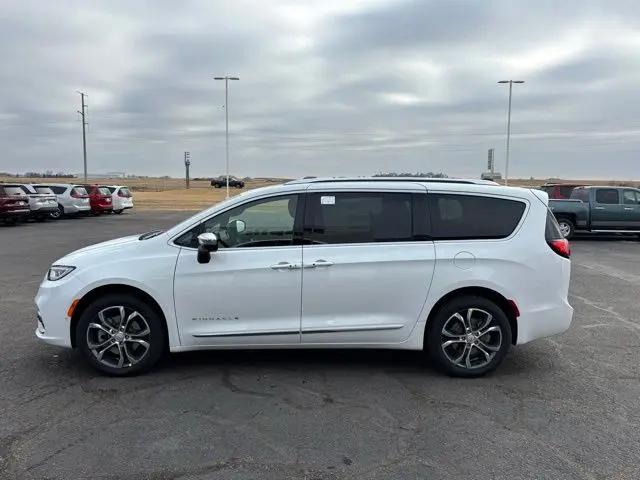 2026 Chrysler Pacifica Pinnacle AWD