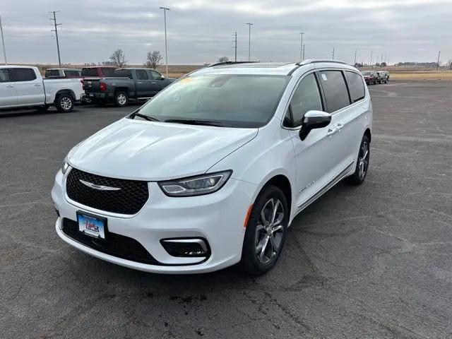 2026 Chrysler Pacifica Pinnacle AWD