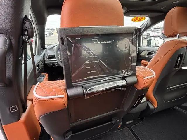 2026 Chrysler Pacifica Pinnacle AWD