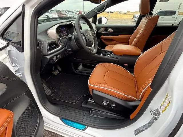 2026 Chrysler Pacifica Pinnacle AWD