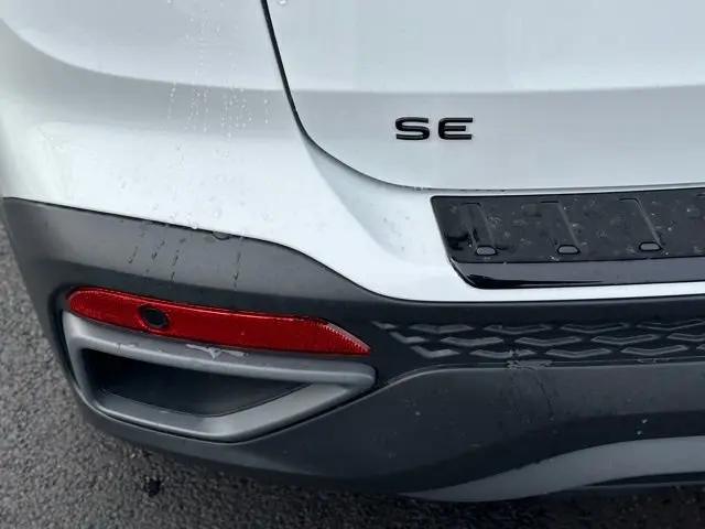 2026 Volkswagen Taos SE Black