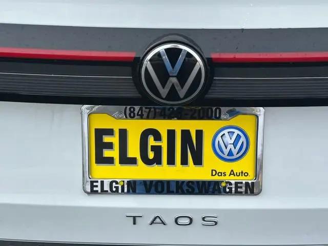 2026 Volkswagen Taos SE Black