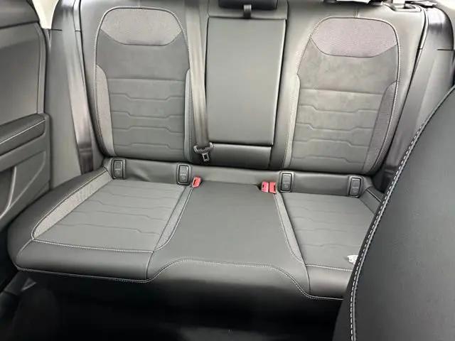 2026 Volkswagen Taos SE Black