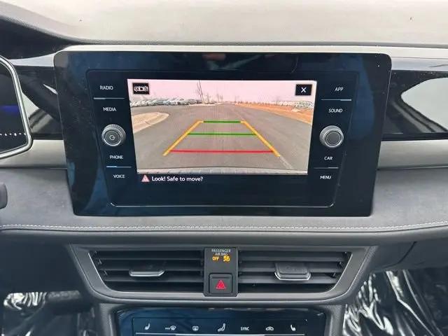 2026 Volkswagen Taos SE Black