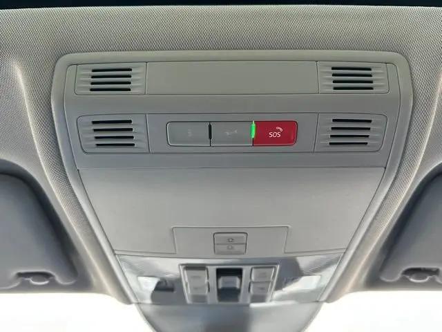 2026 Volkswagen Taos SE Black