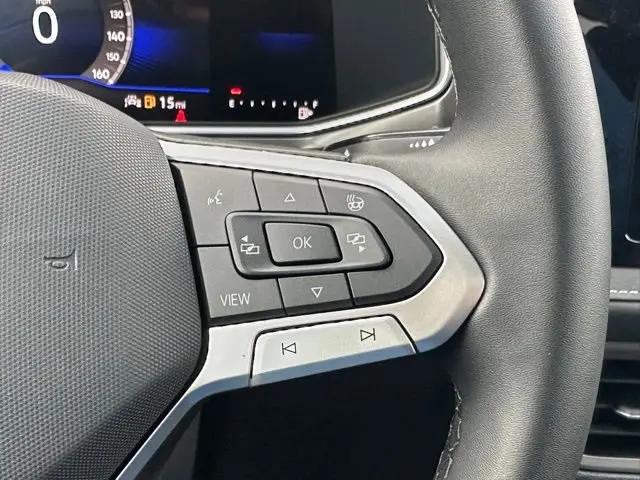 2026 Volkswagen Taos SE Black
