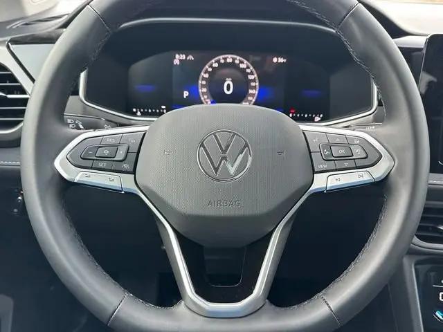 2026 Volkswagen Taos SE Black