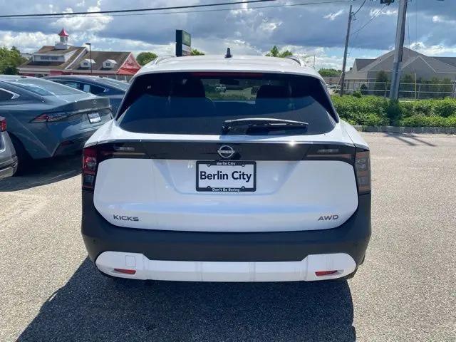 2026 Nissan Kicks SV