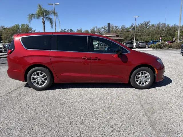2026 Chrysler Voyager LX