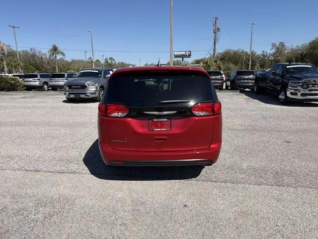 2026 Chrysler Voyager LX