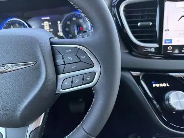 2026 Chrysler Voyager LX