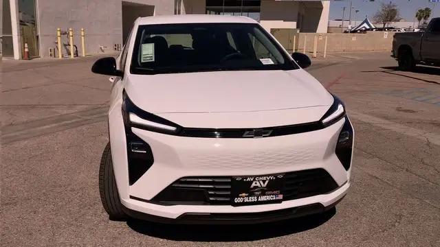 2027 Chevrolet Bolt LT FWD