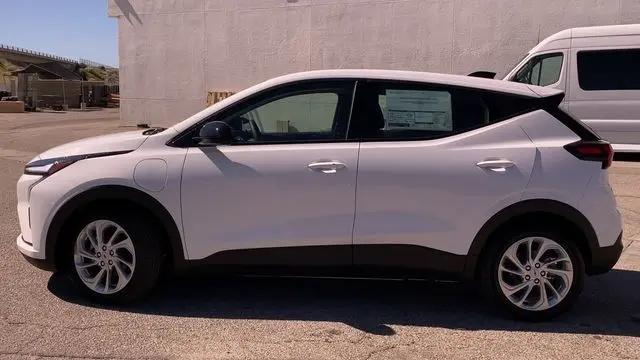 2027 Chevrolet Bolt LT FWD