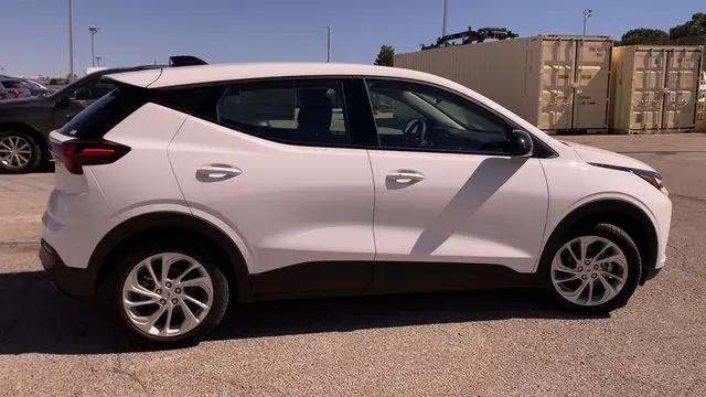2027 Chevrolet Bolt LT FWD