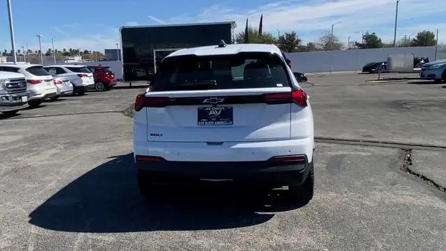 2027 Chevrolet Bolt LT FWD