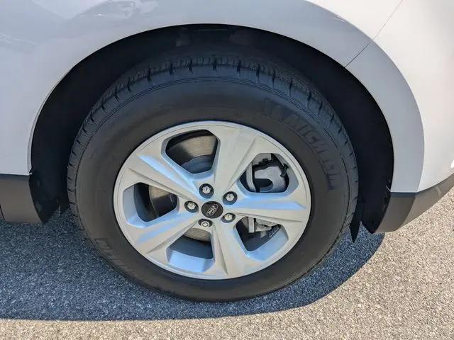 2023 Ford Edge SE