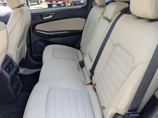2023 Ford Edge SE