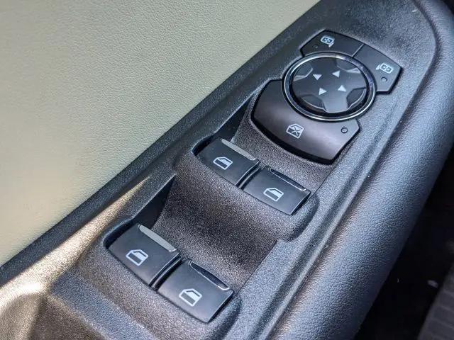2023 Ford Edge SE