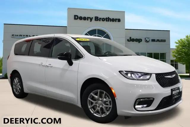 2026 Chrysler Pacifica Select