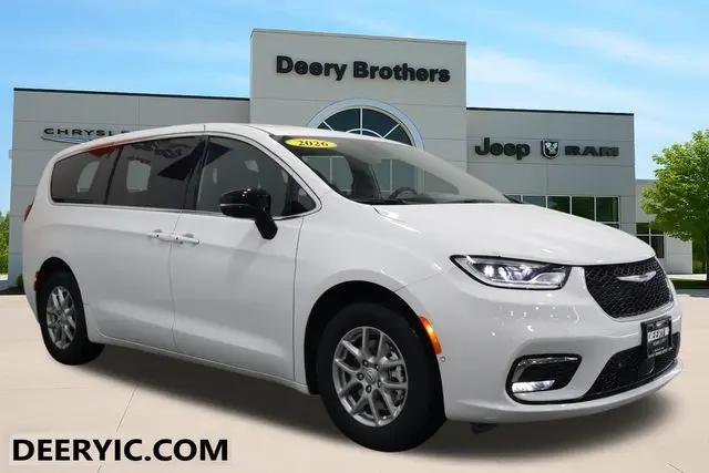 2026 Chrysler Pacifica Select
