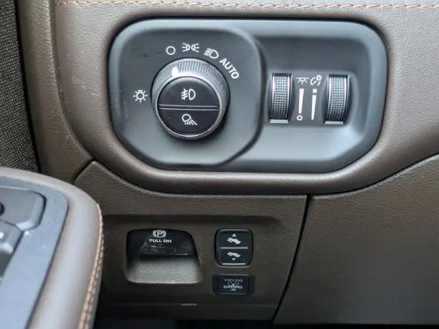2026 Ram 1500 Limited Longhorn Crew Cab 4x4 57 Box