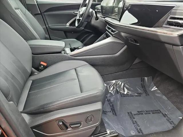 2025 Audi Q5 Premium TFSI quattro S tronic