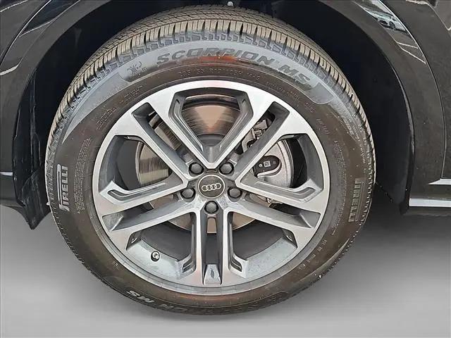 2025 Audi Q5 Premium TFSI quattro S tronic