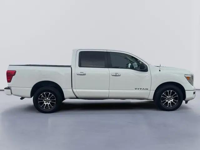 2021 Nissan Titan Crew Cab SV 4x4