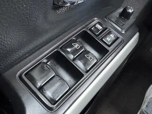 2021 Nissan Titan Crew Cab SV 4x4