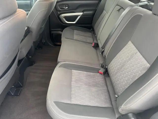 2021 Nissan Titan Crew Cab SV 4x4