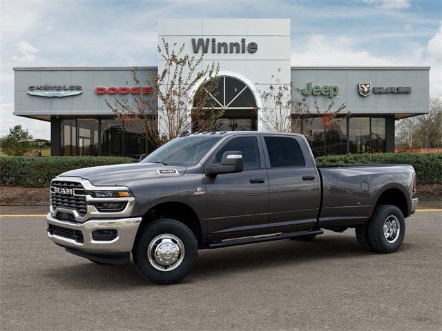 2026 RAM Ram 3500 RAM 3500 TRADESMAN CREW CAB 4X4 8 BOX