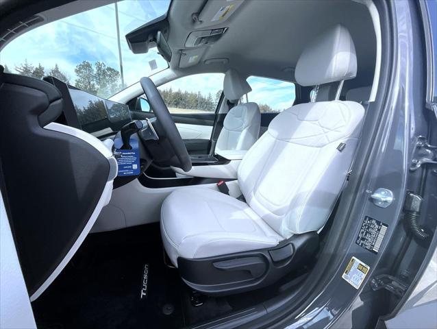 2026 Hyundai Tucson Hybrid Blue SE