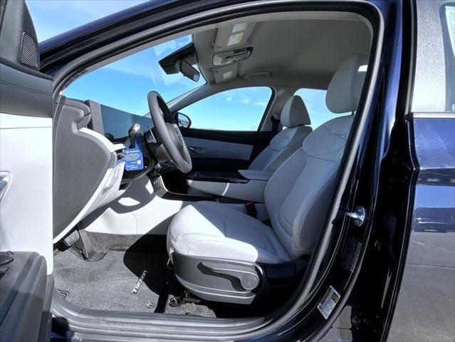 2026 Hyundai Tucson Hybrid Blue SE