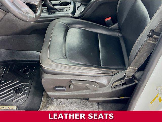 2022 GMC Canyon 4WD Crew Cab Short Box AT4 - Leather