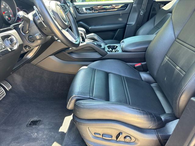 2022 Porsche Cayenne S