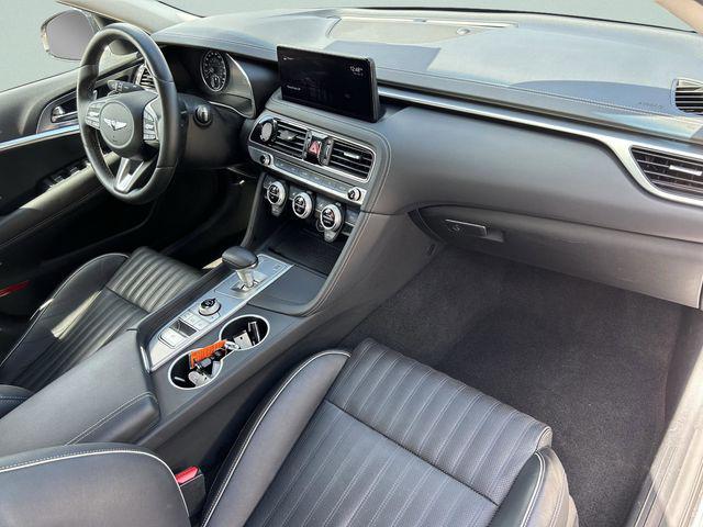 2022 Genesis G70 2.0T RWD
