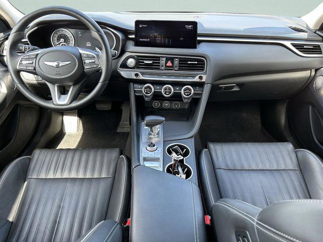 2022 Genesis G70 2.0T RWD