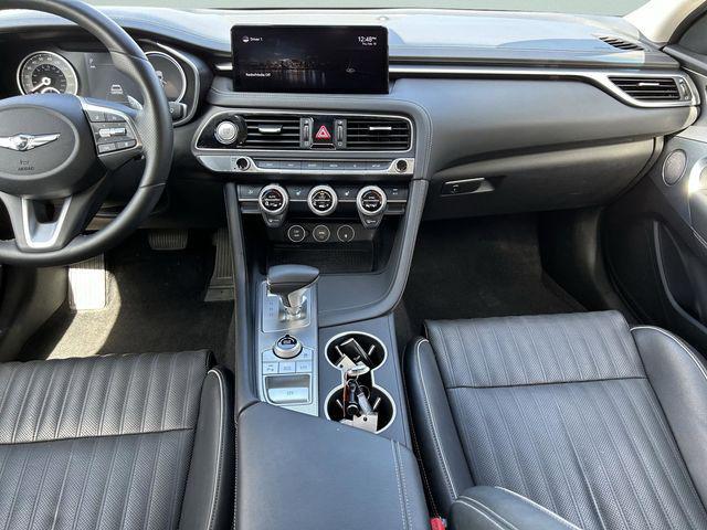 2022 Genesis G70 2.0T RWD