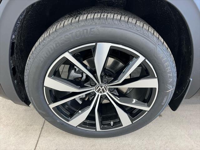 2026 Volkswagen Atlas Cross Sport SEL Premium R-Line