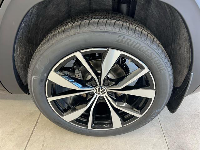 2026 Volkswagen Atlas Cross Sport SEL Premium R-Line